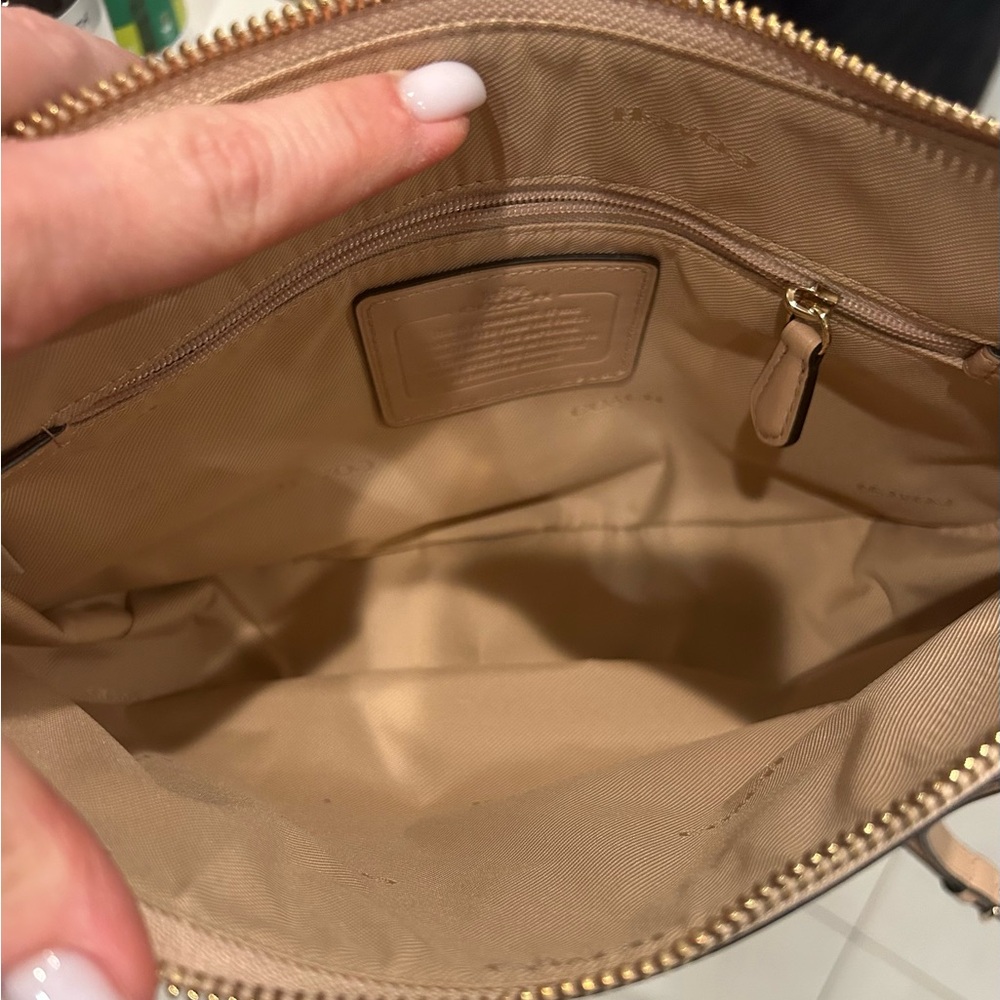 Coach crossbody - Picture 4 of 6